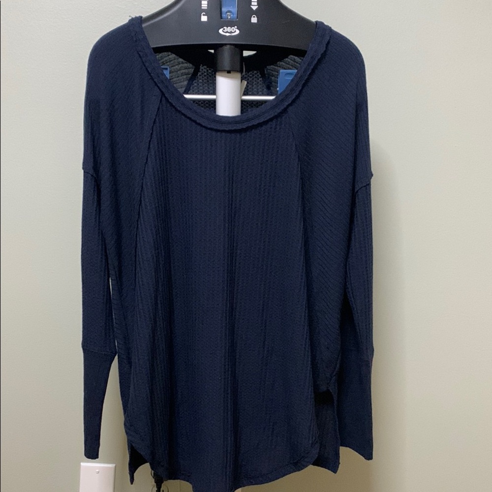 Chic Navy Knit Top